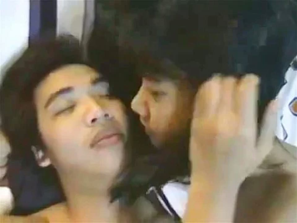 ภาพตัวอย่าง คู่รักหนุ่มสาว หวานซึ้ง จูบกอดกิ๊กกั๊ก คลิปคู่รักวัยรุ่น